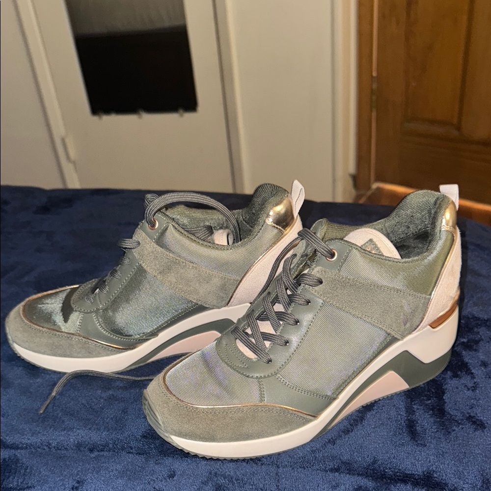 Style & Co sneakers